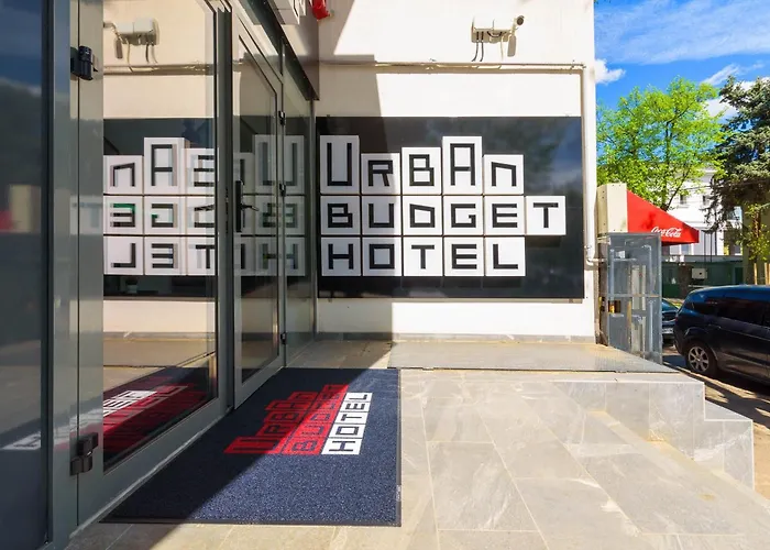 Urban Budget מלון 4*