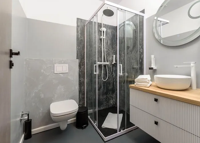 מלון Urban Budget 4*